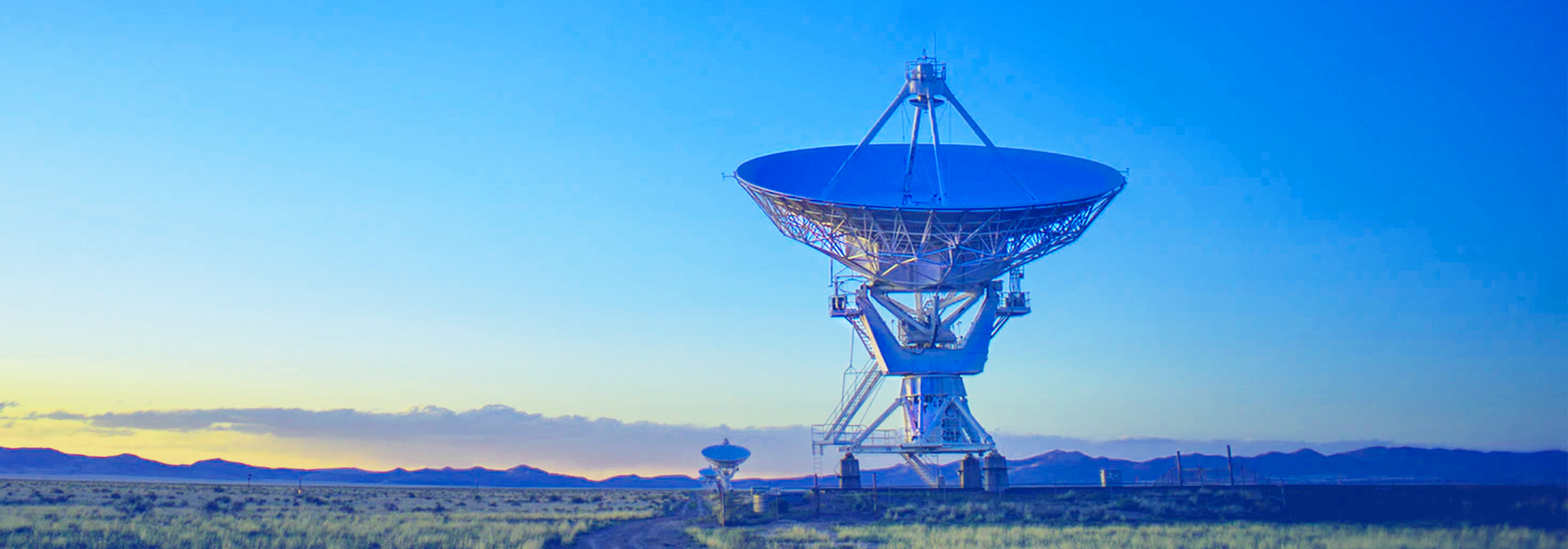 Satellite communication antenna